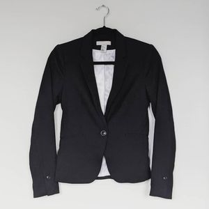 H&M • Black Fitted Blazer